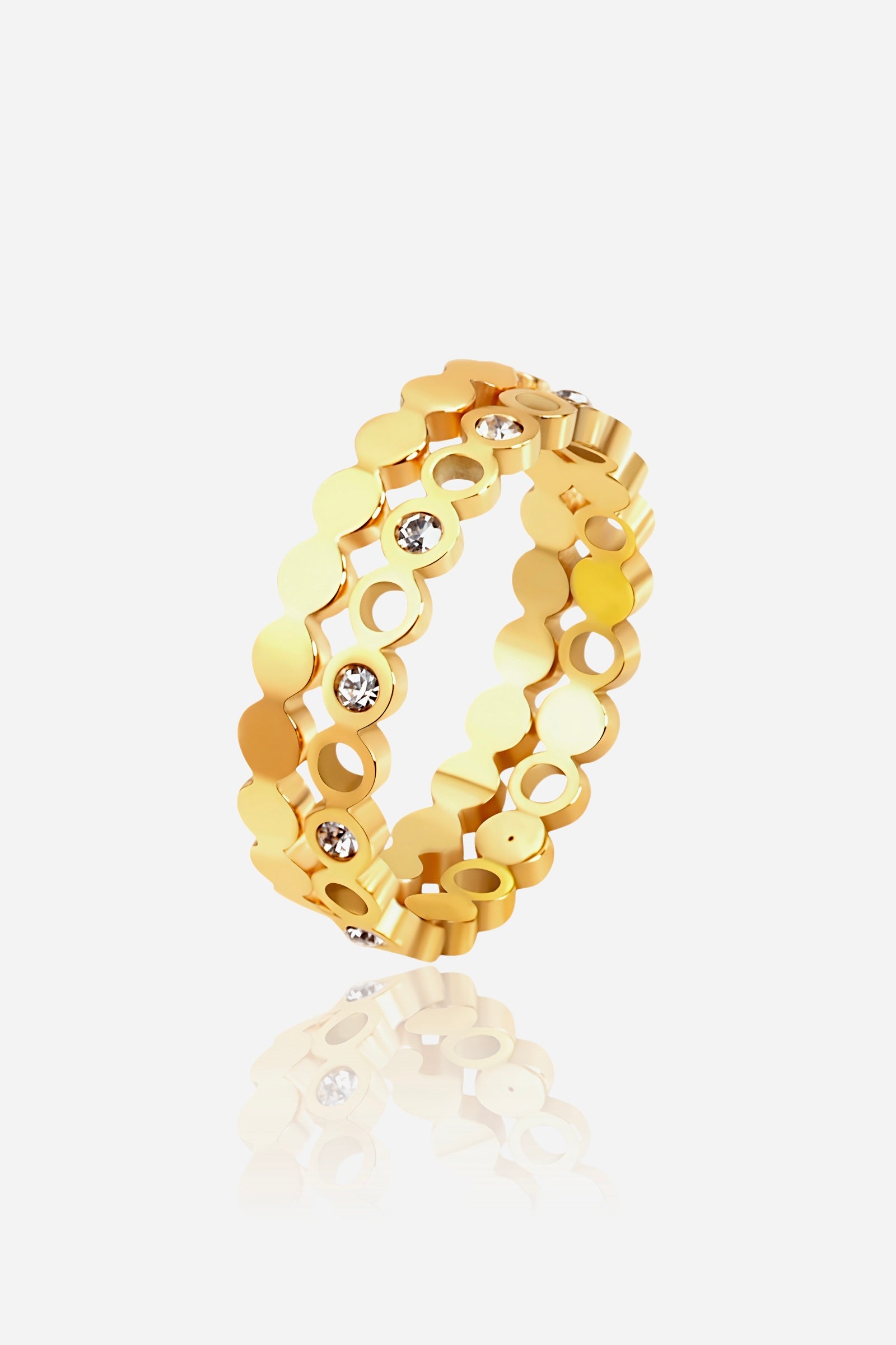 GLISTIA Circle Crystal Band Ring front view in PVD 18K gold plated stainless steel with linked circle design.