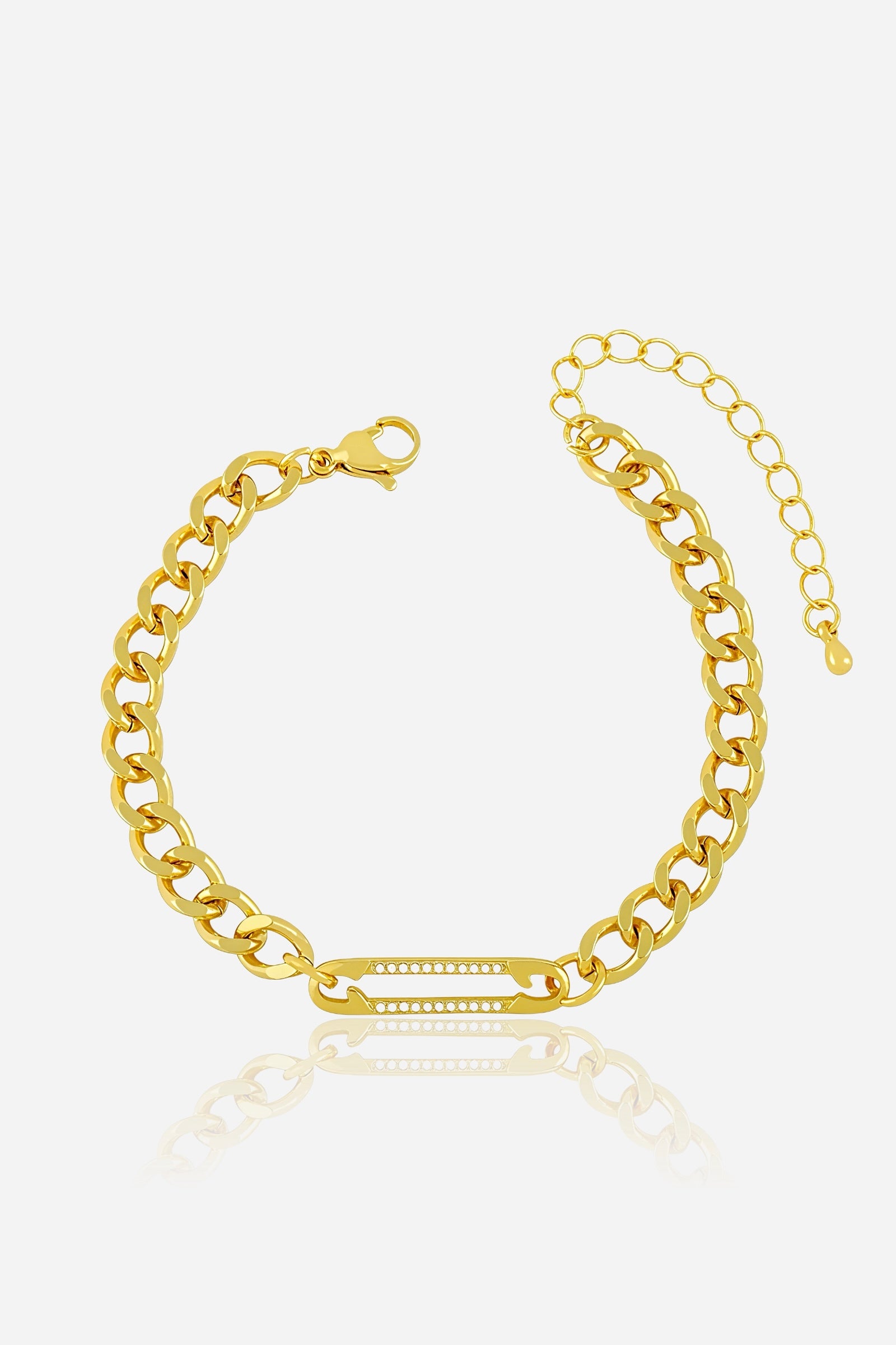 Close-up of GLISTIA’s PVD 18K gold plated Cuban bracelet showcasing the bold chain links and sparkling crystal-accented bar.
