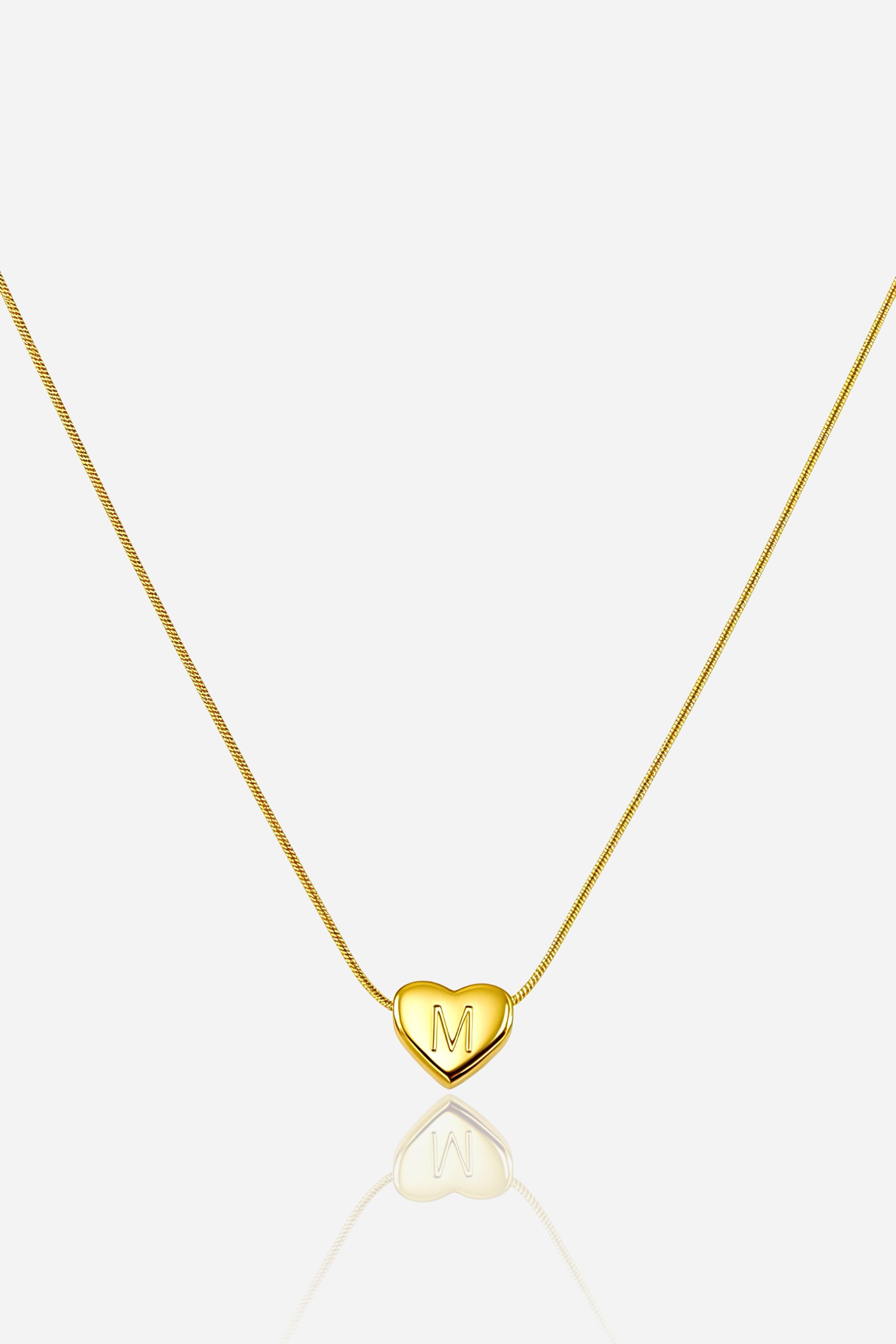 Gold-plated heart initial ‘M’ necklace with engraved pendant on a snake chain, PVD 18K gold plated stainless steel – GLISTIA
