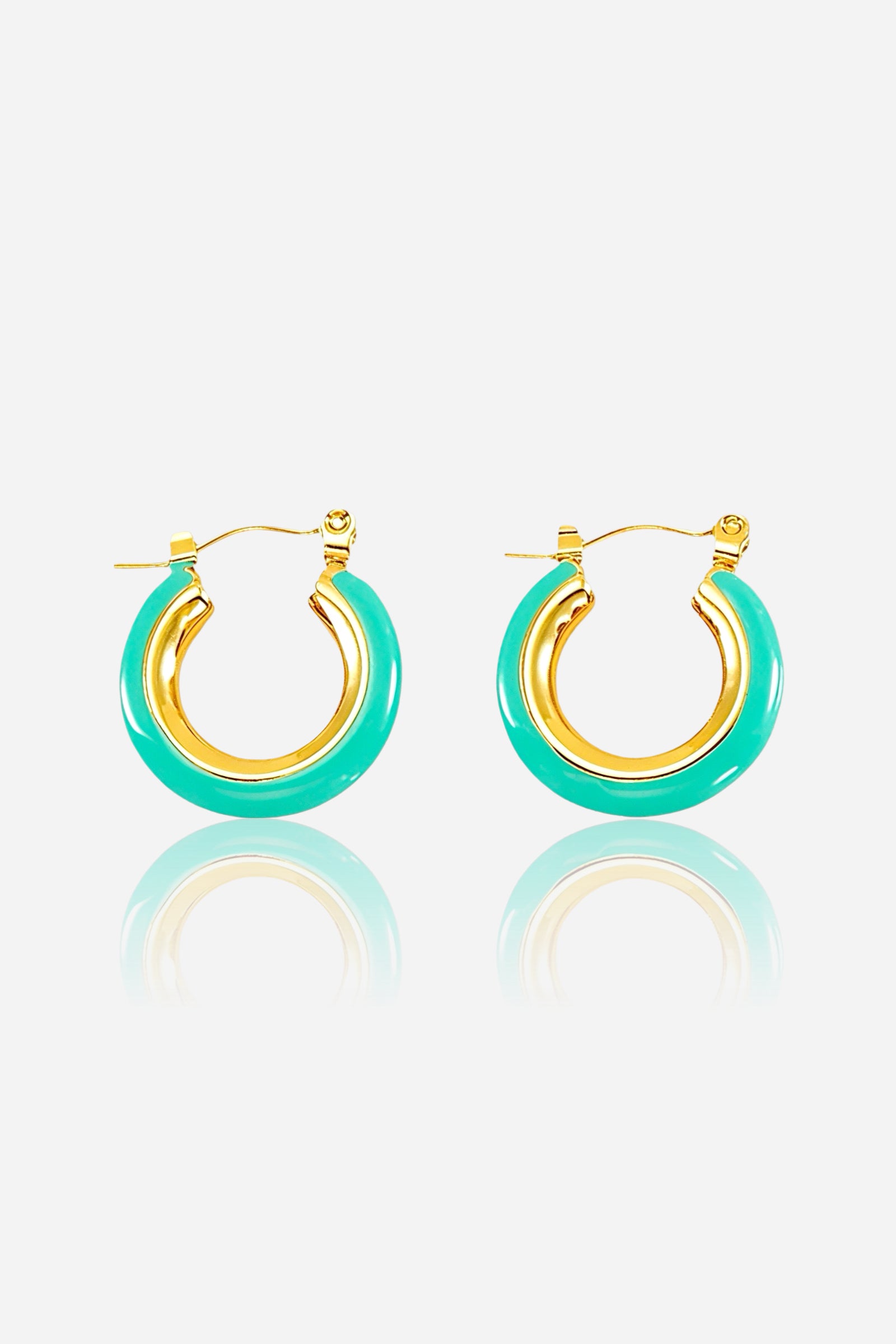 Front view turquoise enamel hoop earrings crafted in stainless steel with a PVD 18K gold plated finish, featuring a smooth glossy turquoise enamel design – GLISTIA.