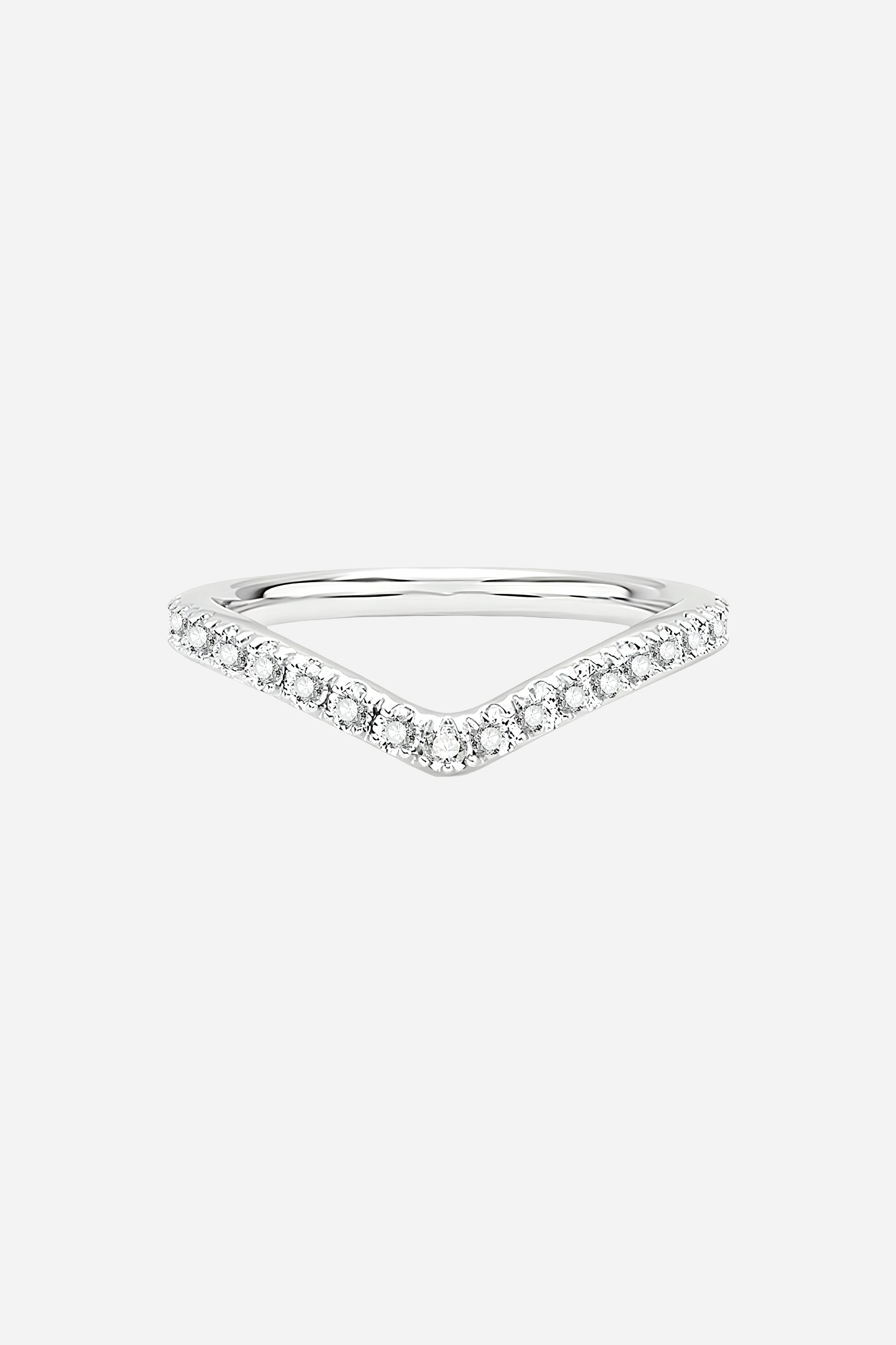 Top-view of GLISTIA sterling silver V-shaped pavé ring featuring a high-gloss mirror finish and precision-set stones.