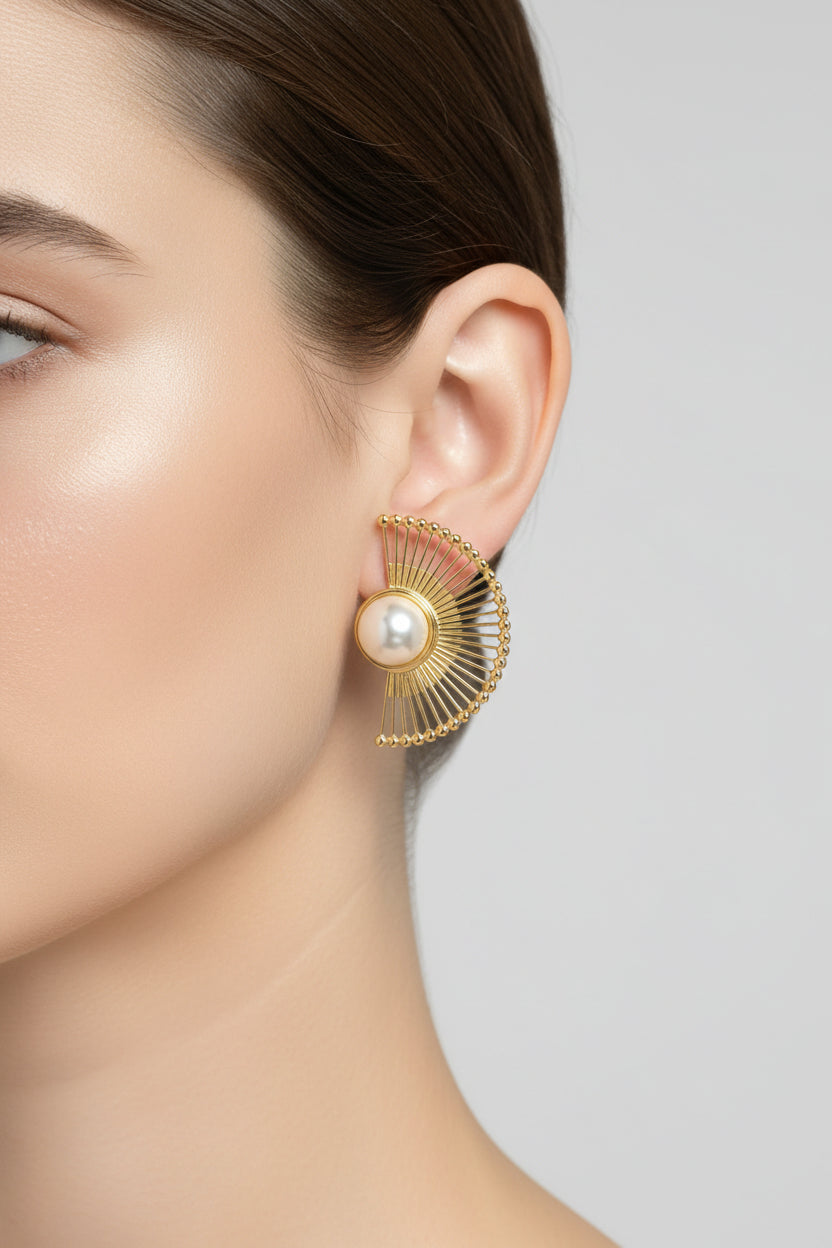 Radiant fan pearl earrings in 18K PVD gold plated stainless steel with fan-shaped design