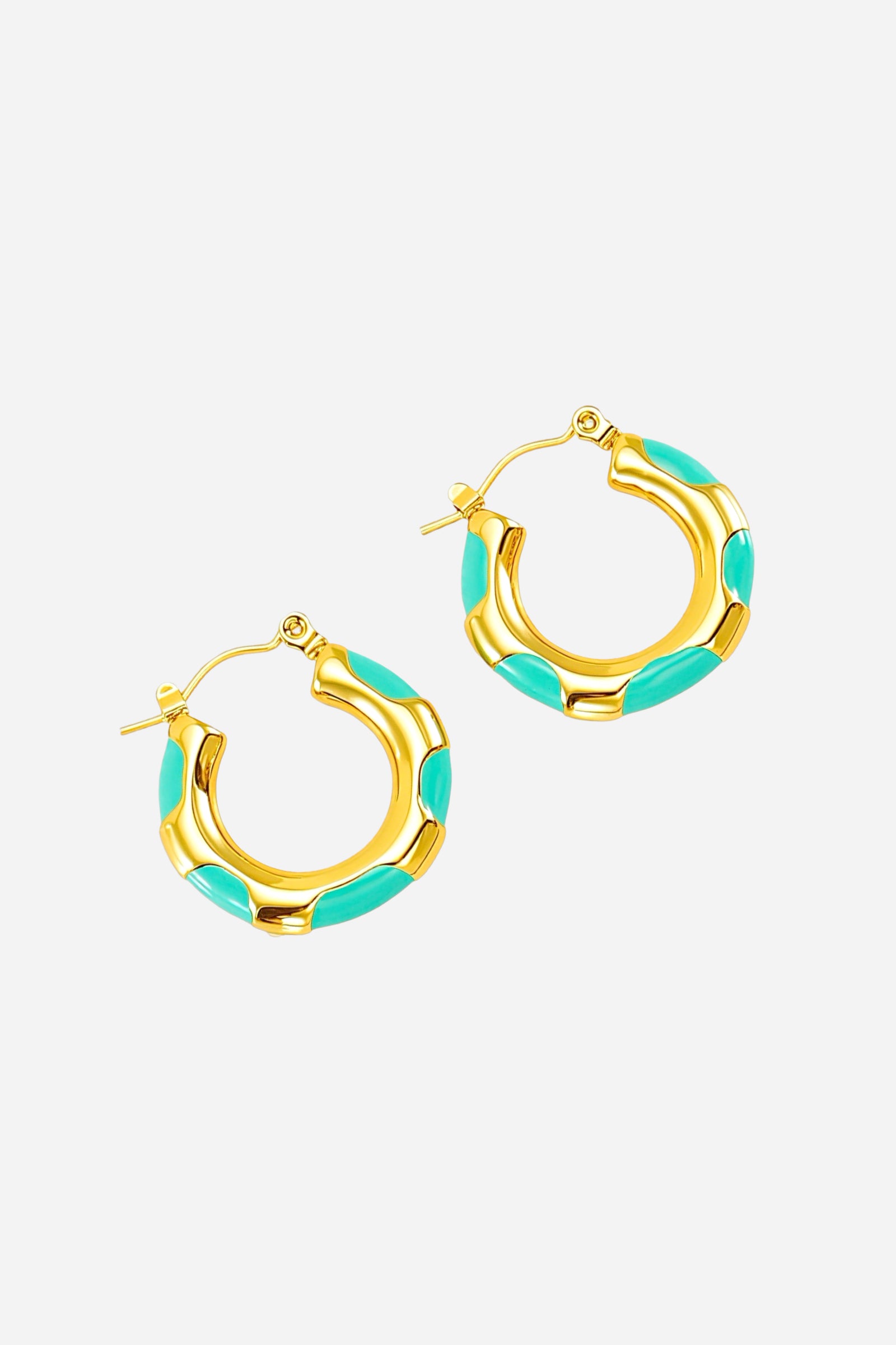 Side view of turquoise bamboo hoop earrings crafted in stainless steel with polished 18K gold plating and turquoise enamel accent, showcasing the bamboo-inspired design – GLISTIA.